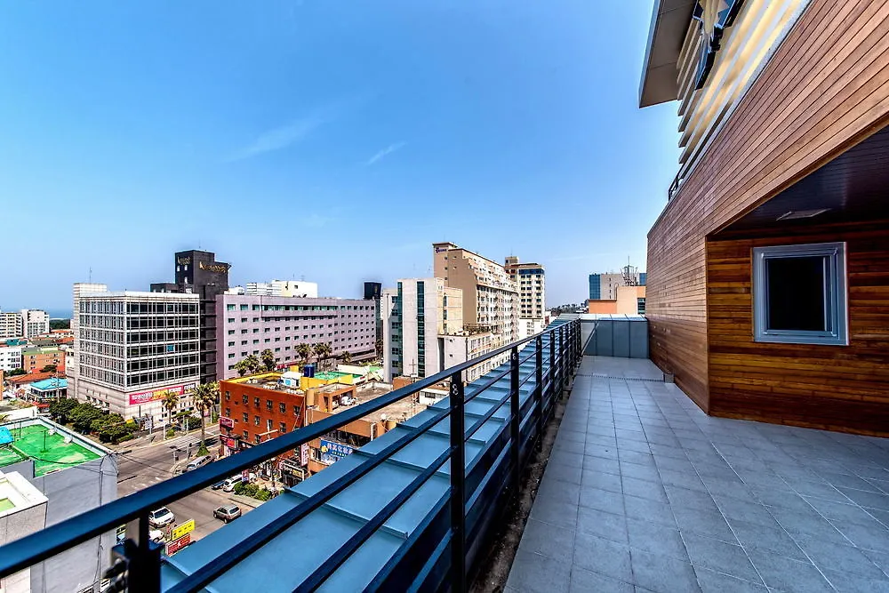Xenia Hotel Jeju 2*,